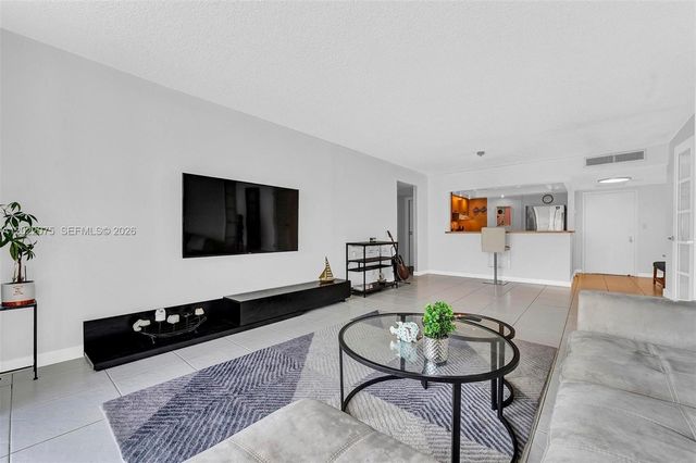 600 Three Islands Blvd 1615, Hallandale Beach, FL 33009