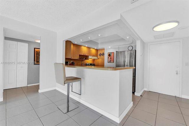 600 Three Islands Blvd 1615, Hallandale Beach, FL 33009