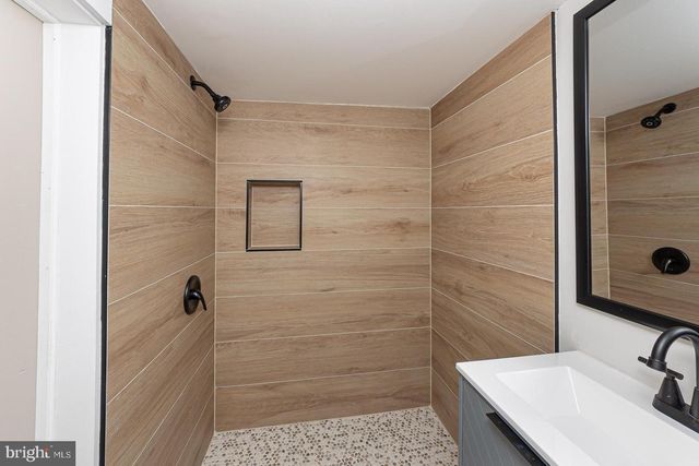 7701 OLD HARFORD RD, Parkville, MD 21234