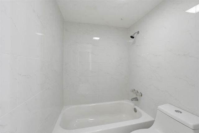 2100 Tanglewilde Street 625, Houston, TX 77063