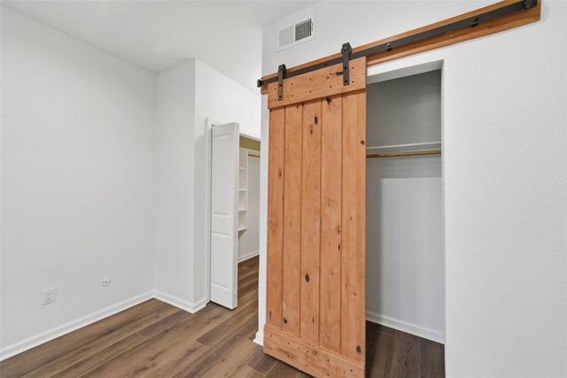 2100 Tanglewilde Street 625, Houston, TX 77063