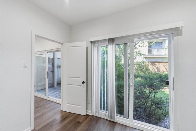 2100 Tanglewilde Street 625, Houston, TX 77063
