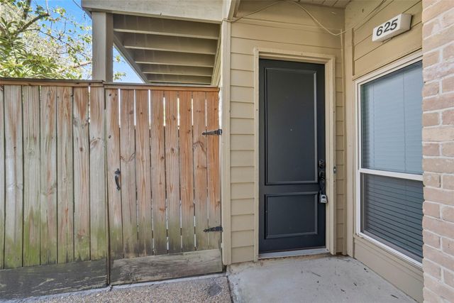 2100 Tanglewilde Street 625, Houston, TX 77063