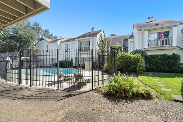 2100 Tanglewilde Street 625, Houston, TX 77063