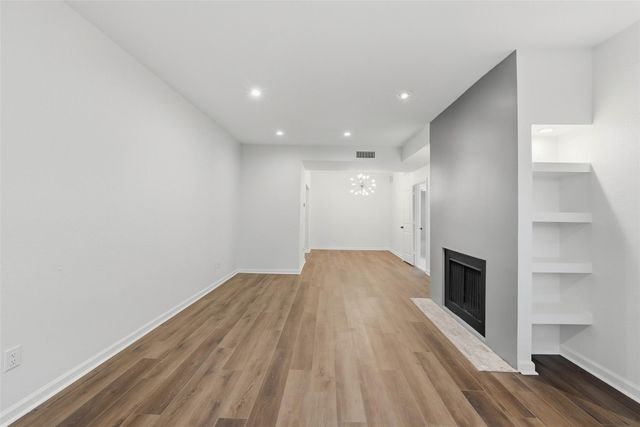 2100 Tanglewilde Street 625, Houston, TX 77063