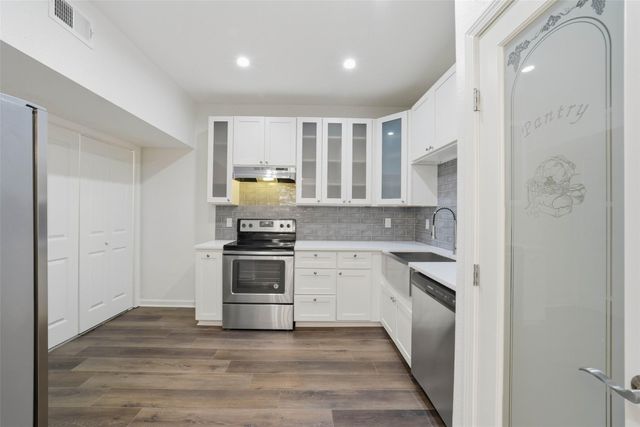 2100 Tanglewilde Street 625, Houston, TX 77063