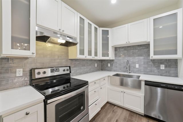 2100 Tanglewilde Street 625, Houston, TX 77063
