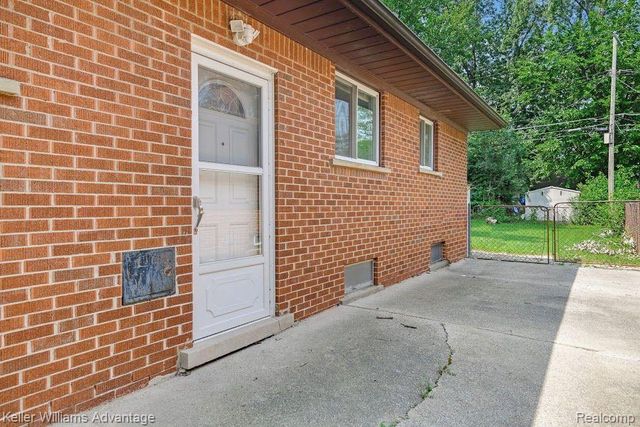 19373 Saint Francis Street, Livonia, MI 48152