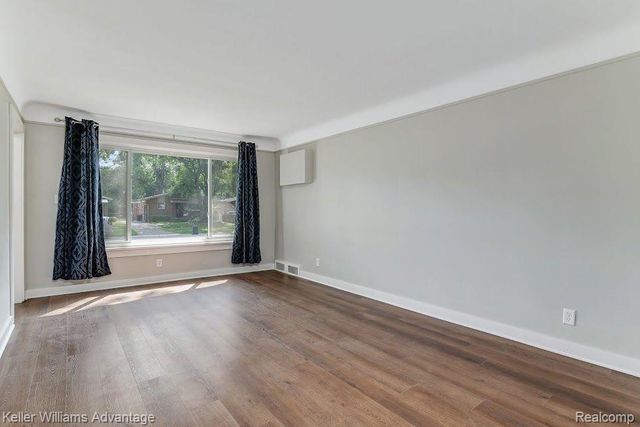 19373 Saint Francis Street, Livonia, MI 48152