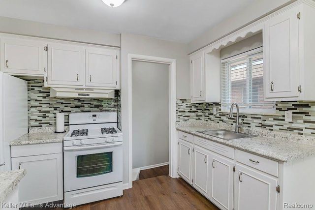 19373 Saint Francis Street, Livonia, MI 48152