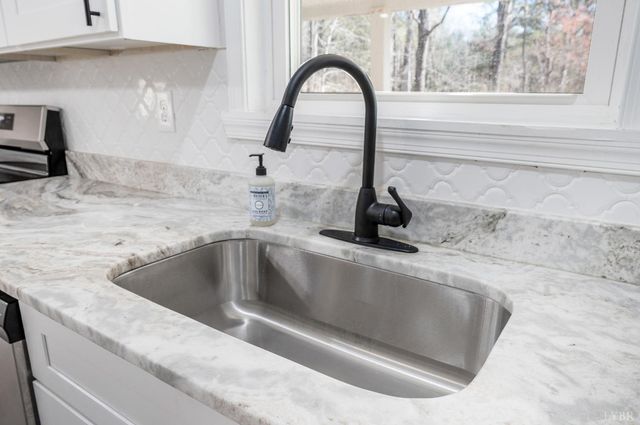 624 Woodline Drive, Concord, VA 24538