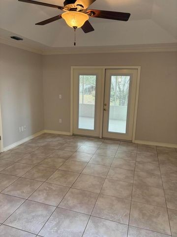 1933 Sparrow Lane, Navarre, FL 32566