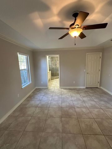 1933 Sparrow Lane, Navarre, FL 32566