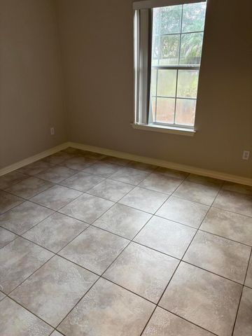 1933 Sparrow Lane, Navarre, FL 32566