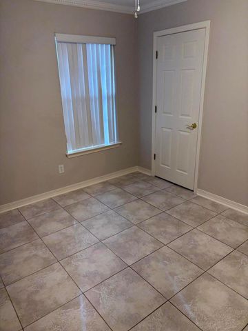 1933 Sparrow Lane, Navarre, FL 32566