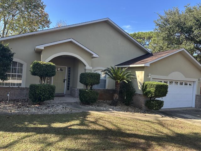 1933 Sparrow Lane, Navarre, FL 32566