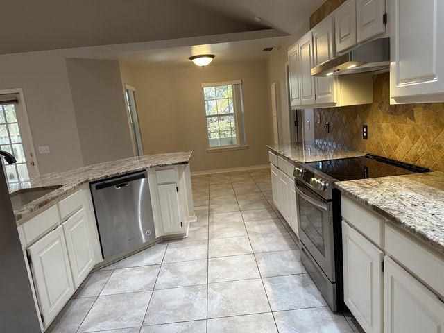 1933 Sparrow Lane, Navarre, FL 32566