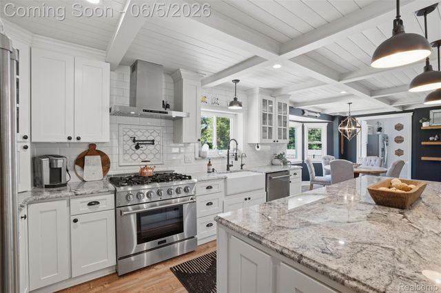 5080 Pleasant Valley Road, Brighton Township, MI 48114