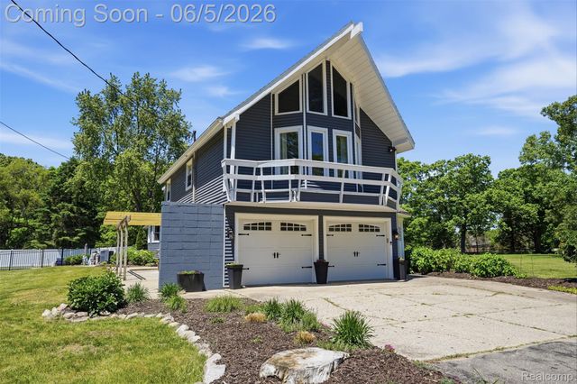 5080 Pleasant Valley Road, Brighton Township, MI 48114