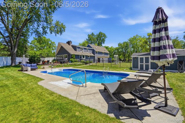 5080 Pleasant Valley Road, Brighton Township, MI 48114