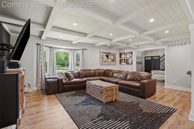 5080 Pleasant Valley Road, Brighton Township, MI 48114