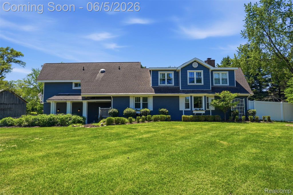 5080 Pleasant Valley Road, Brighton Township, MI 48114