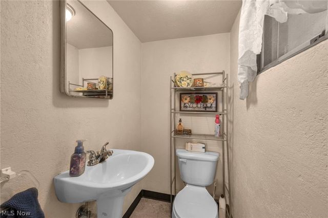 3273 Englewood Drive, Stow, OH 44224