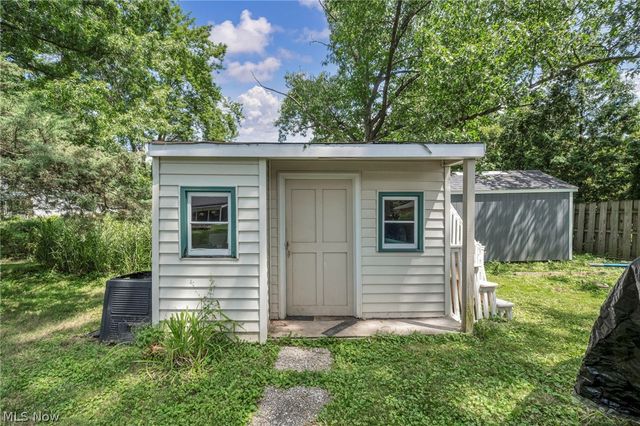 3273 Englewood Drive, Stow, OH 44224