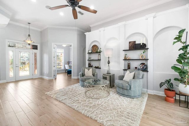 958 Bucyrus Ln, Cantonment, FL 32533