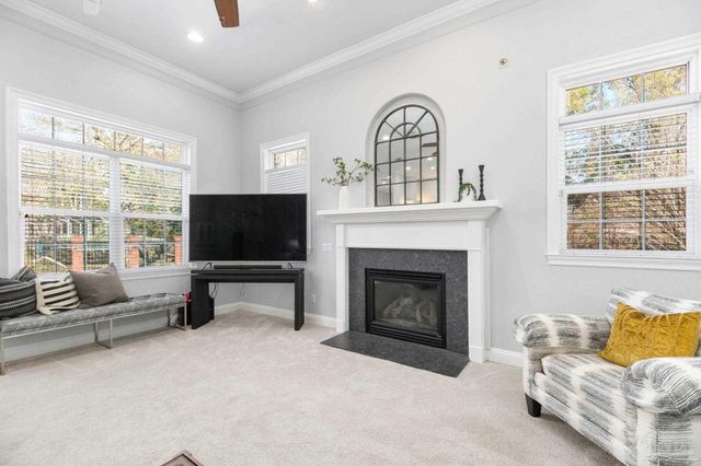 958 Bucyrus Ln, Cantonment, FL 32533