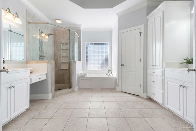 958 Bucyrus Ln, Cantonment, FL 32533