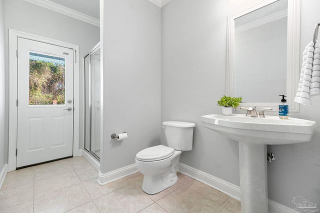 958 Bucyrus Ln, Cantonment, FL 32533