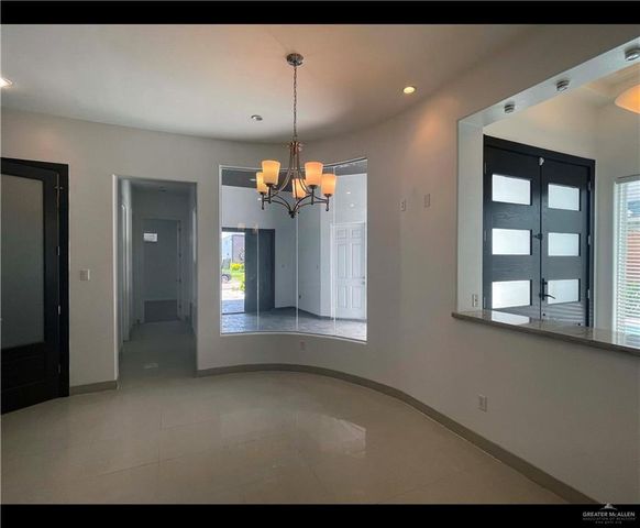 2436 E 8th Avenue, Mission, TX 78572