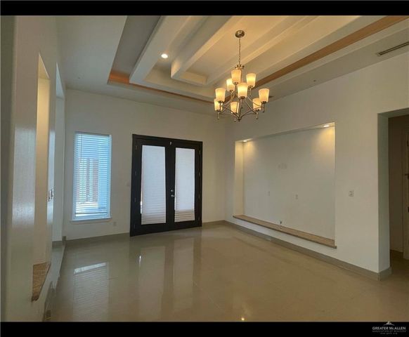 2436 E 8th Avenue, Mission, TX 78572