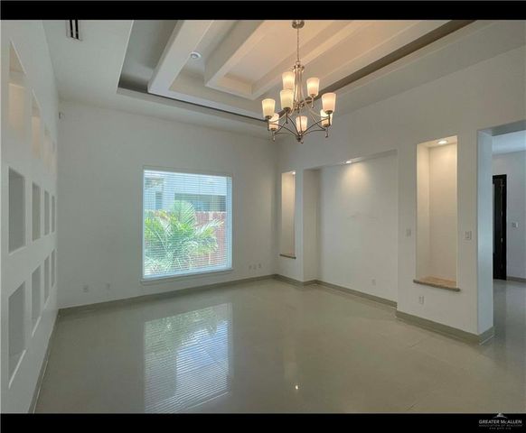 2436 E 8th Avenue, Mission, TX 78572