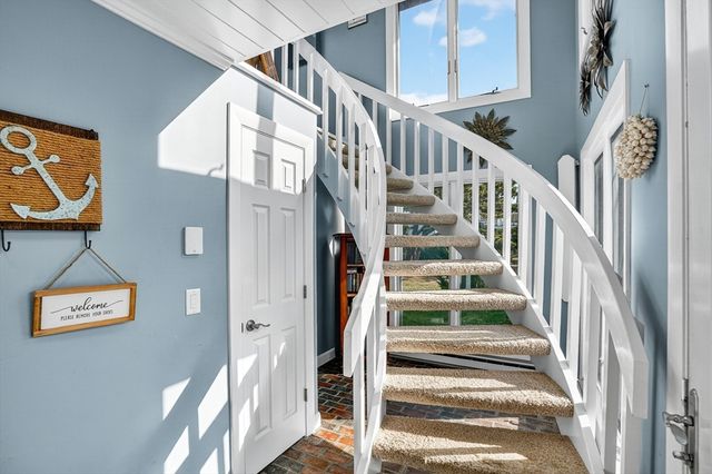 76 Washque Ave, Edgartown, MA 02539