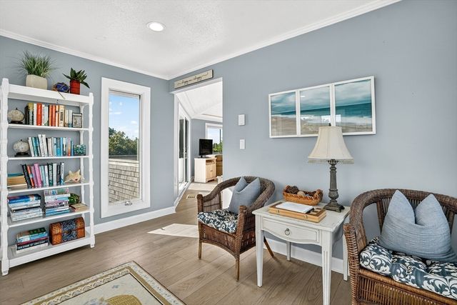 76 Washque Ave, Edgartown, MA 02539