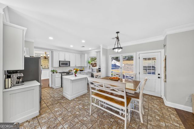 2376 Hampton Park Drive, Buford, GA 30519