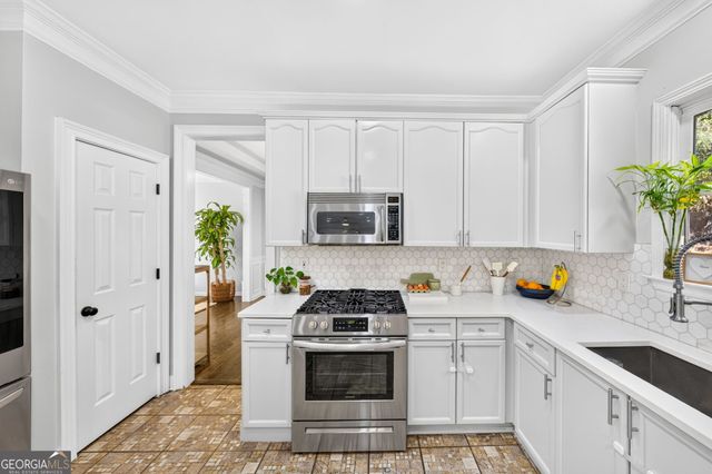 2376 Hampton Park Drive, Buford, GA 30519