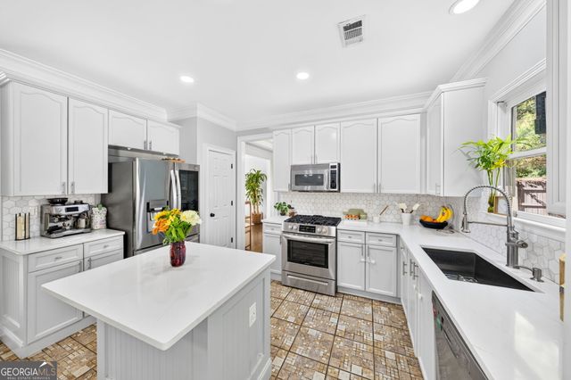 2376 Hampton Park Drive, Buford, GA 30519