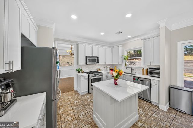 2376 Hampton Park Drive, Buford, GA 30519