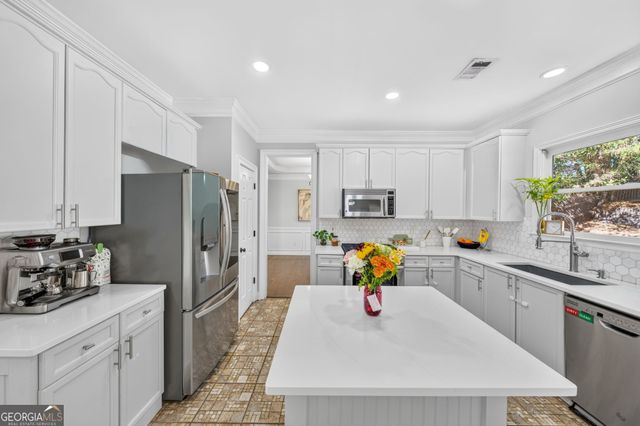 2376 Hampton Park Drive, Buford, GA 30519