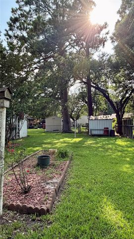 309 Glen Oaks, Bonham, TX 75418