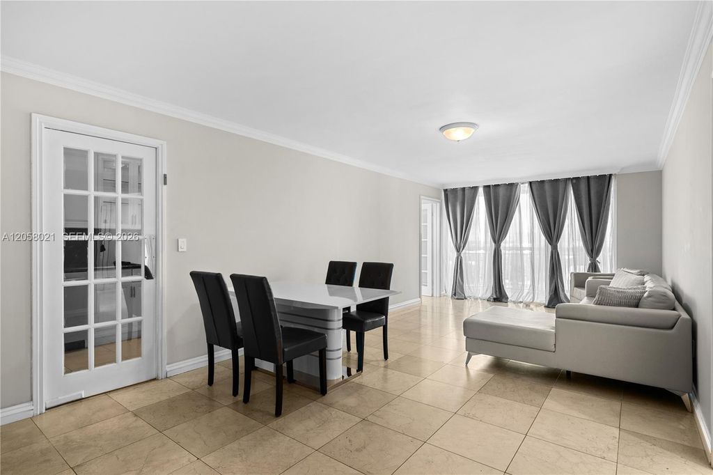 18011 Biscayne Boulevard 902, Aventura, FL 33160