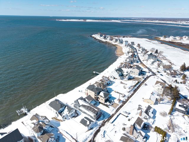 9 Loop Road, Clinton, CT 06413