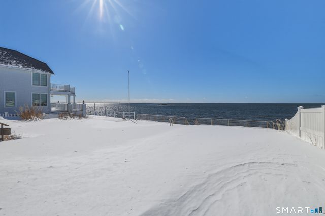 9 Loop Road, Clinton, CT 06413