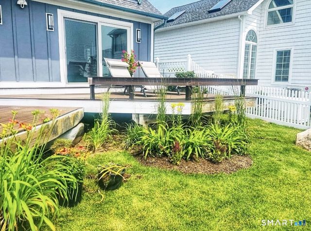 9 Loop Road, Clinton, CT 06413