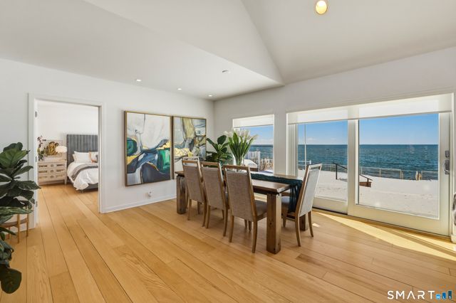 9 Loop Road, Clinton, CT 06413