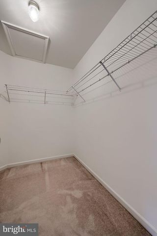 435 N BURBERRY LN, Mount Wolf, PA 17347
