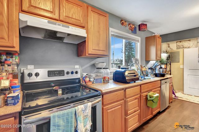 5303 Eielson Street, Anchorage, AK 99518